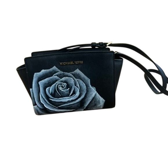 NWOT Michael Kors small black handbag w outer case black w gray rose design - Picture 1 of 9